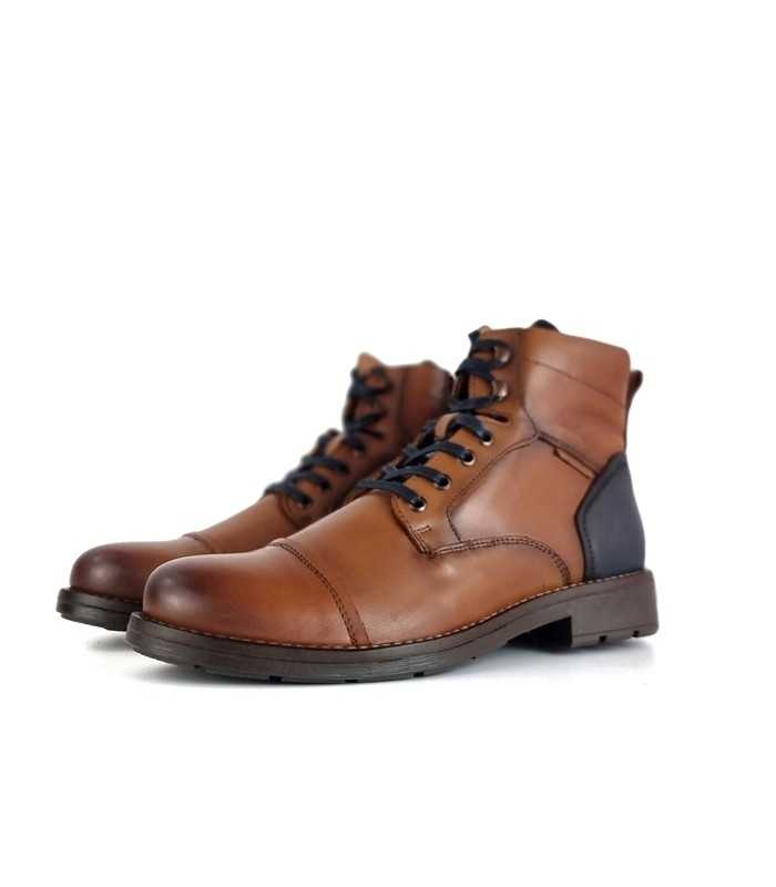 Botas marrón casual de hombre medio perfil, con refuerzo negro en el talón - S@kut