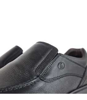 detalle de los Elásticos: "Vista de la horma ancha y ajuste de mocasín Greco Luisetti en piel negro