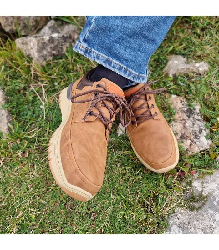 modelo son los Zapato hombre marrón cordones de Vicmart puestos