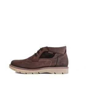 Perfil : Botas casual marrón de Himalaya , con corte en piel y detalles en nobuck oscuro .