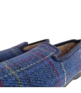 Detalle del tejido en paño de cuadros azul noche - Zapatilla de invierno mujer