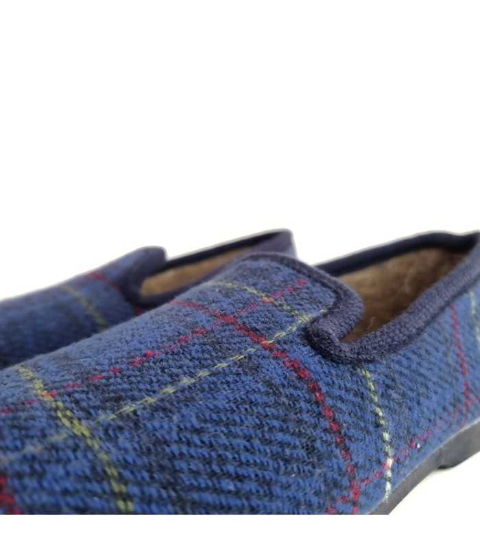 Detalle del tejido en paño de cuadros azul noche - Zapatilla de invierno mujer