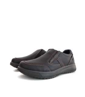 Vista de medio perfil mostrando el diseño impermeable y elásticos laterales del mocasín Grisport