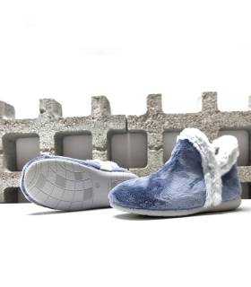 Piso de goma antideslizante de la zapatilla bota mujer azul Garrido Muro.