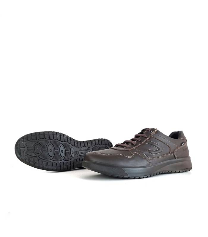 Suela Active del zapato  marrón de sport Grisport, diseño antideslizante.