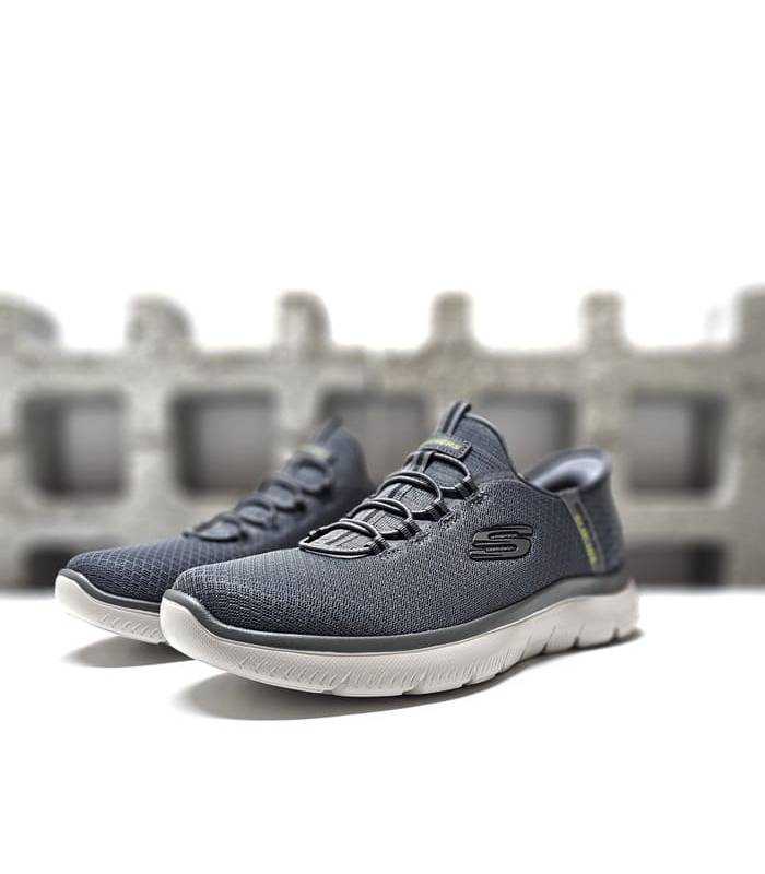 Vista de medio perfil: Zapatillas ligeras Skechers para hombre.