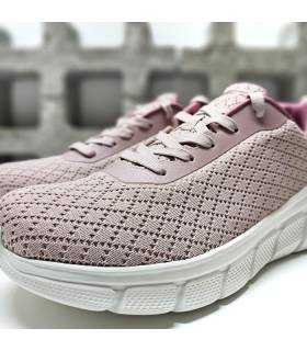 Detalle del tejido: Punto técnico transpirable con efecto acolchado de zapatilla deportiva rosa