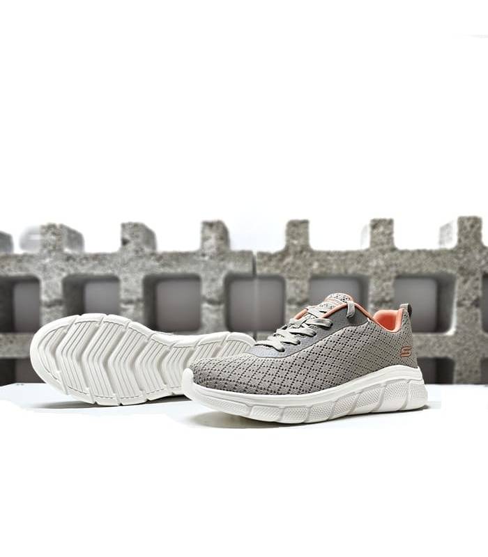 Foto de la suela: Suela de goma flexible con diseño antideslizante de zapatilla deportiva de Skechers gris