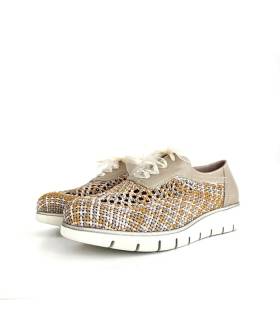 Zapatos mujer Nival en tonos beige y mostaza con corte en rejilla y cuña ligera, vista de medio perfil