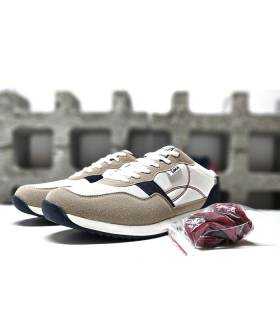 Zapatillas deportivas de hombre Lois en blanco con cordones granates adicionales.