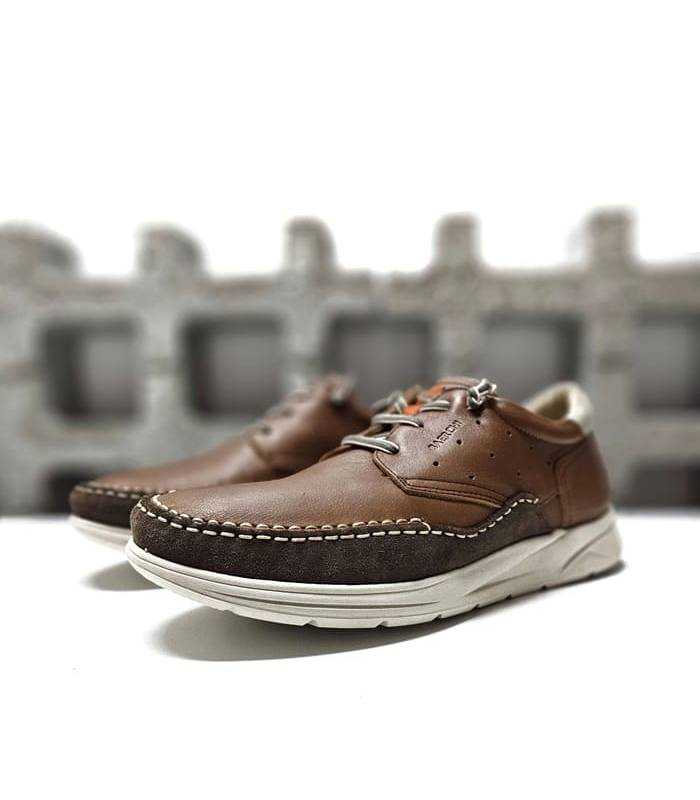 Zapato hombre cordón elástico de Baerchi en color azull, vista de medio perfil