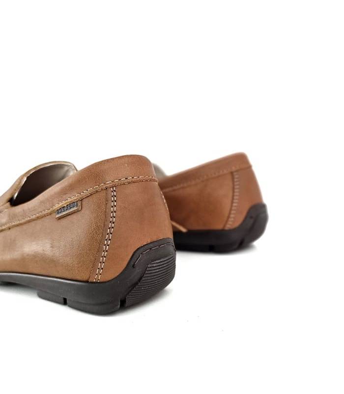 Zapatos cómodo y ligero para verano en piel de vacuno cuero vista de parte trasera