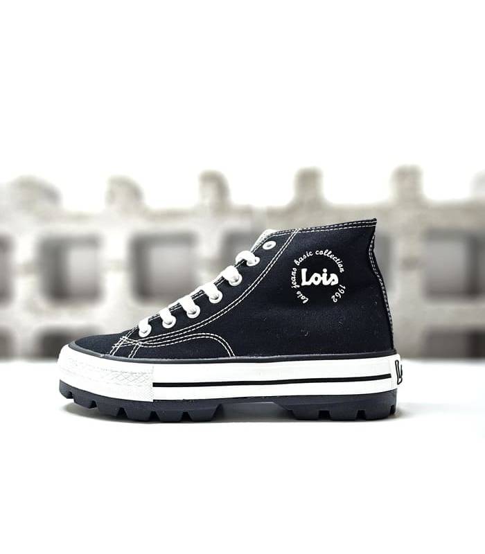 Botas casual de lona negra con suela resistente y diseño urbano, vista de perfil