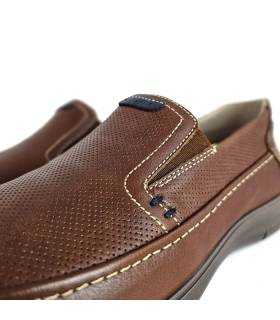 Elásticos laterales para mejor ajuste en el mocasín Luisetti