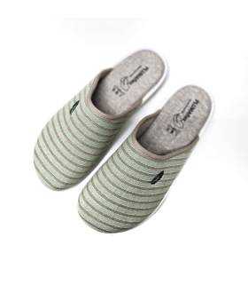 Primer plano de la plantilla extraíble Plumaflex con espuma Memory Foam.