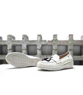 Suela de goma flexible y antideslizante del zapatos Laura Azaña.