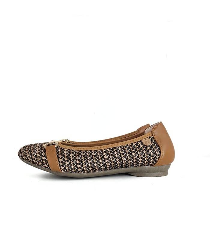 vita de perfil de los zapatos de mujer de treintas