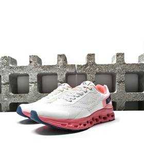 Zapatillas running J'hayber en blanco suela rosa. Diseño ligero y transpirable.