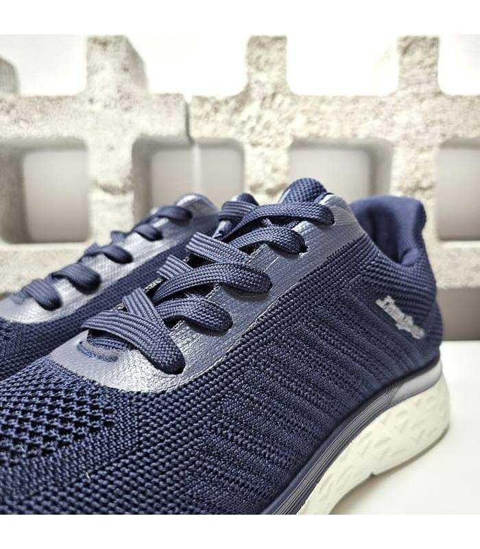 detalle del cierre de cordones de Zapatillsa deportiva hombre Jhayber azul