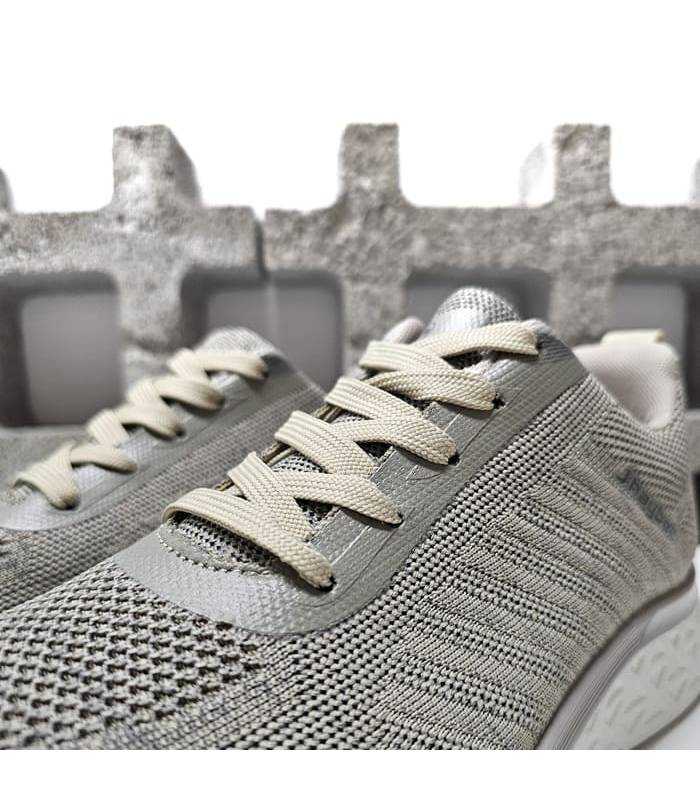 detalle del cierre de cordones de Zapatilla deportiva hombre Jhayber azul