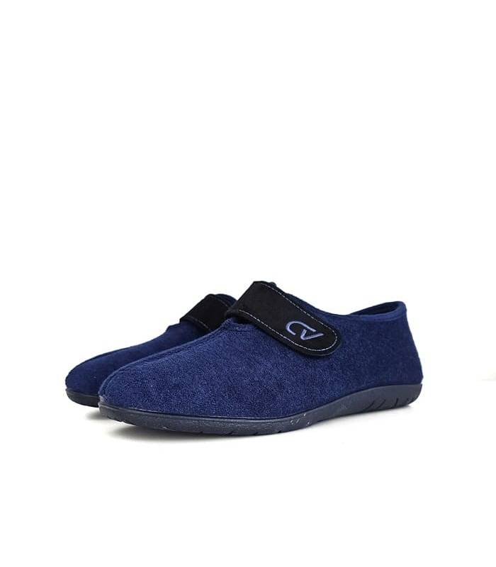 Zapatilla hombre rizo azul marino con velcro de Cabrera, fresca y cómoda para verano, vista de medio perfil
