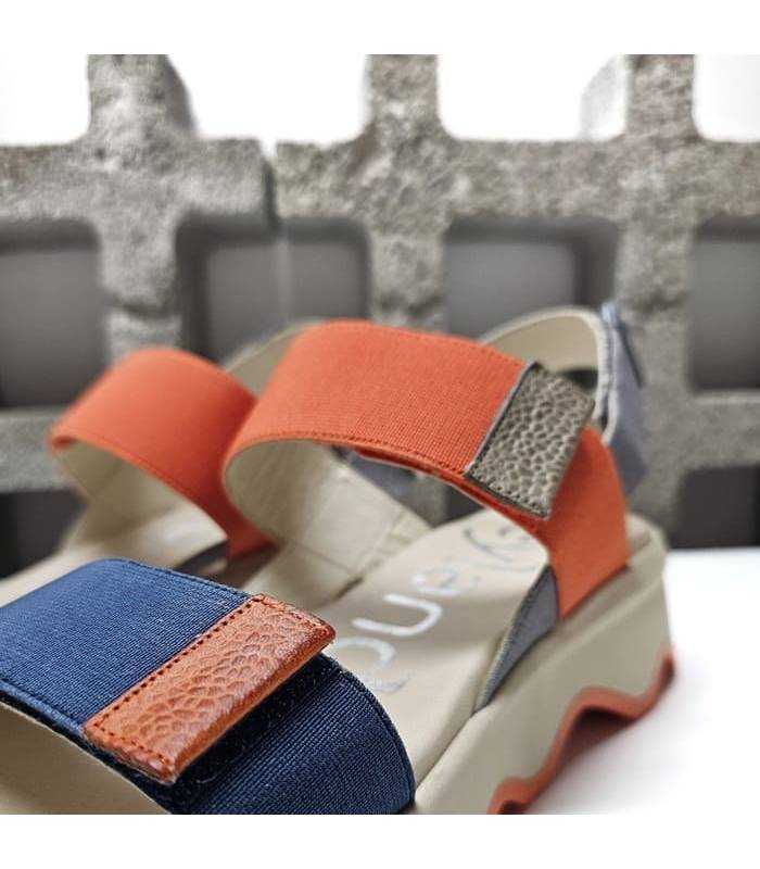 Detalle textil piel velcro sandalia naranja de mujer d Leyland