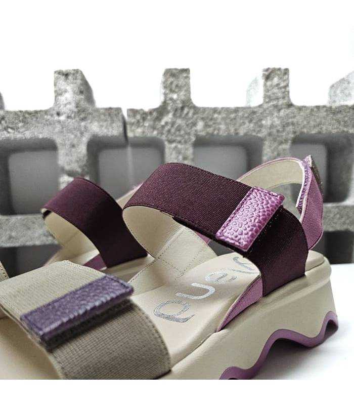 Detalle textil piel velcro sandalia morada de mujer d Leyland
