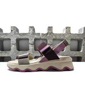 Sandalia mujer velcro plataforma color morado vista de perfil