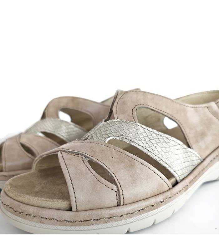 detalle animal print fantasía sandalias mujer beige