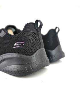 Vista Trasera: Talón con refuerzo y logotipo BOBS de Skechers color negro
