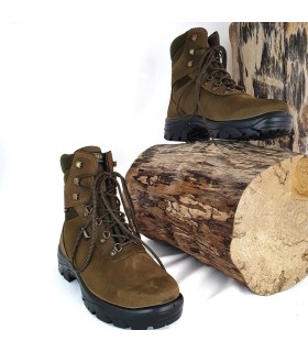 Bota chiruca de caza para hombre modelo Torcaz en color verde marron con goretex