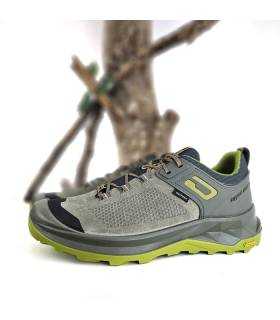 Vista lateral de la zapatillas senderismo hombre Grisport con suela Vibram