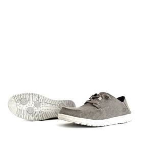 Detalle de los cordones elásticos y puntera tipo mocasín del Skechers Melson Volgo marrón"