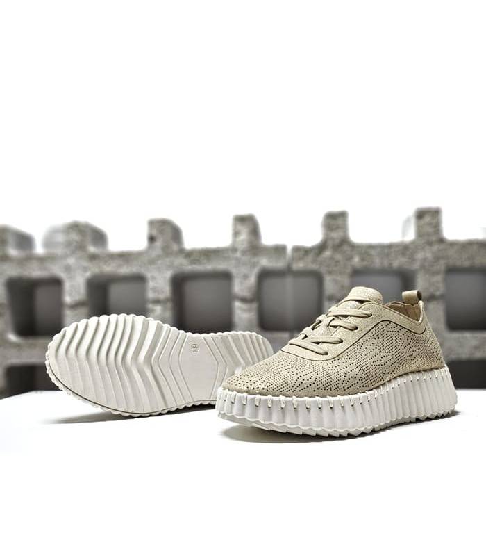Suela estriada plataforma zapatillas mujer dorada Walk Fly España.