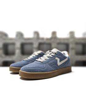 zapatilla casual mujer azul cielo medio perfil detalle amarillo