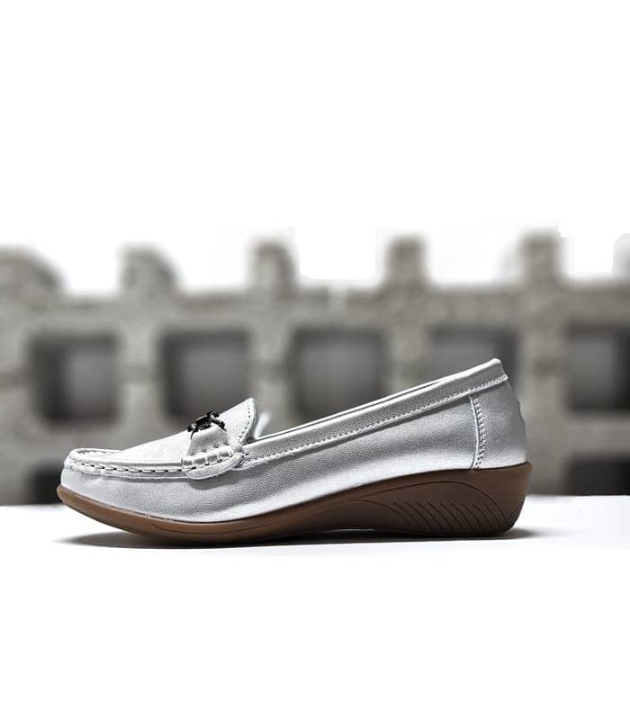 zapatos mocasín mujer plateado hebilla piel Vicmart