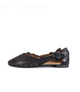 sandalias cerradas piel mujer negra troquelada Walk & Fly