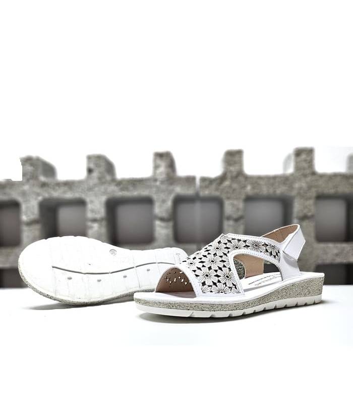 Piso de goma flexible y ligero, perfecto para caminar con seguridad y confort.