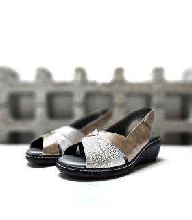 Sandalias piel mujer Doctor Cutillas beige vista medio perfil