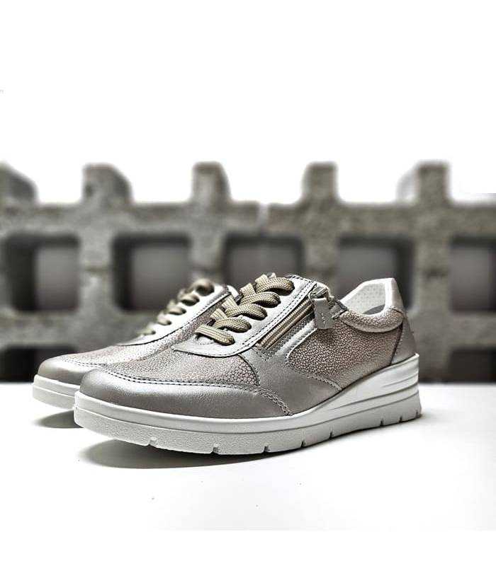 Zapatos deportivos dorado suave con licra para mujer de Lumel