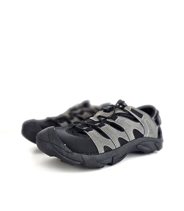 Sandalias de senderismo Kunan para hombre de Nicoboco en color negro vista en ángulo