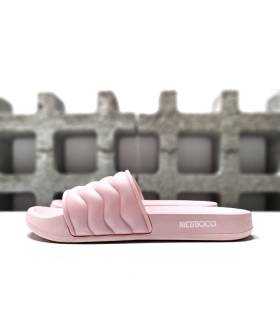 Chancla pala rosa de mujer Nicoboco vista lateral con plataforma de 2.5 cm