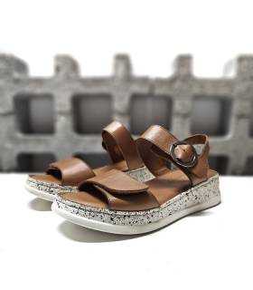 Sandalias marrón mujer Vicmart vista medio perfil verano
