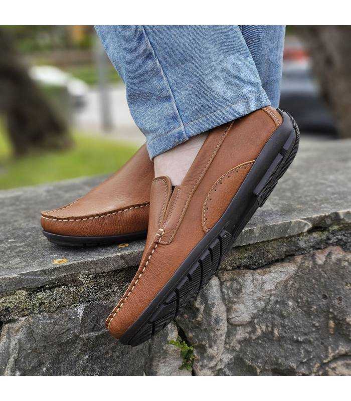 Zapato kiowa hombre piel de Baerchi puesto en un hombre combinado con vaqueros
