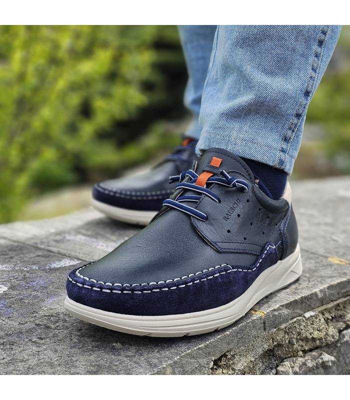 Primer plano de Zapato hombre cordón elástico de Baerchi puesto
