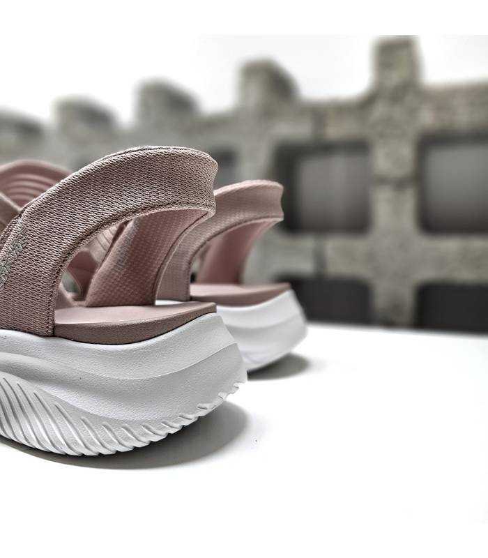 Vista del talón con almohadilla Heel Pillow™ de la sandalia.