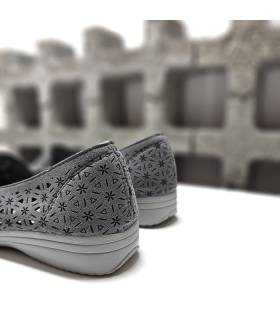 mocasín alpargata gris mujer vista talón