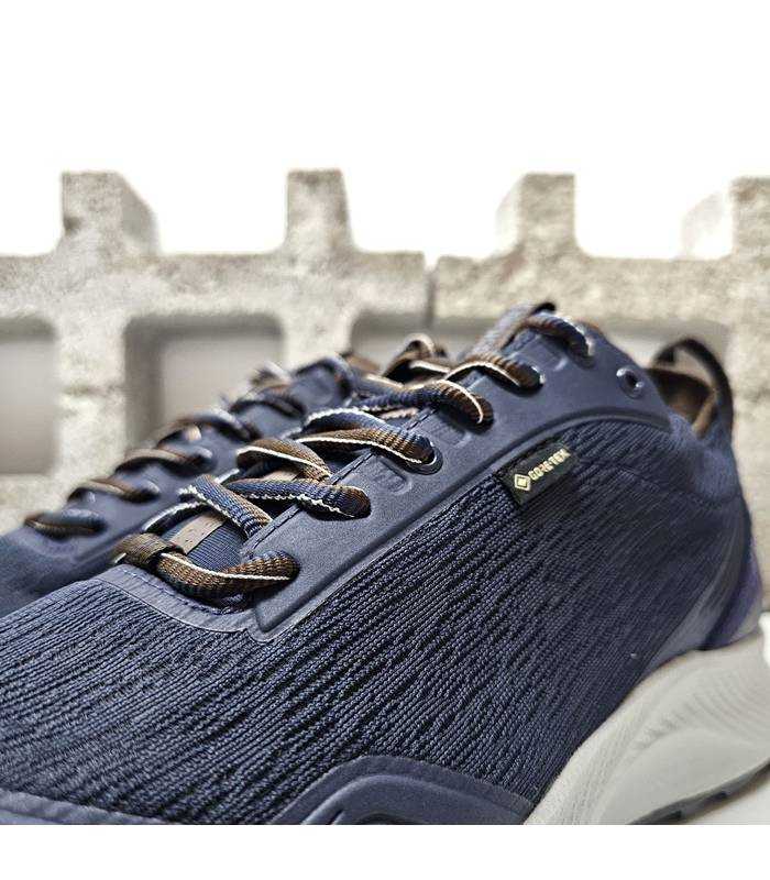zapatilla viaje hombre ligera impermeable Gore-Tex Chiruca, detalle de tejido y cordones