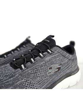 detalle cordones elásticos zapatilla slip on Skechers gris