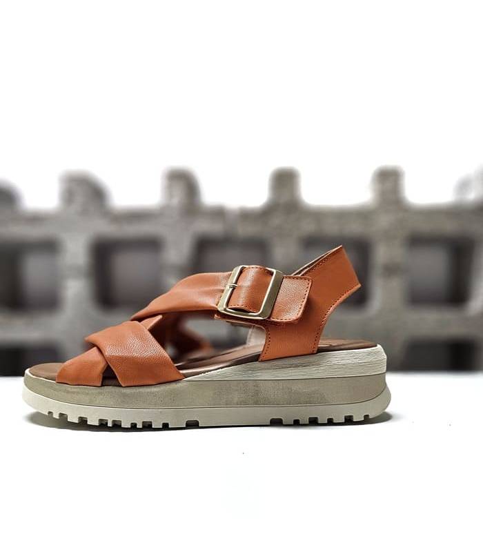 Sandalias piel naranja Lola Canales vista perfil